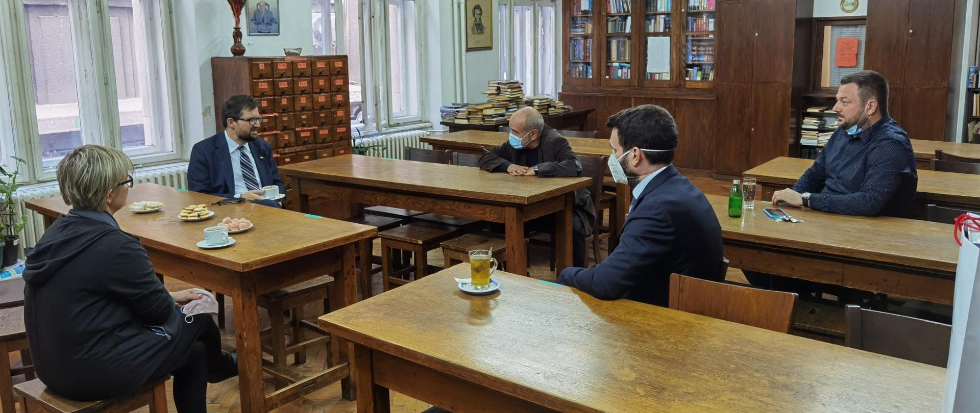 Ambasador RP w Serbii Rafał Perl odwiedził Katedrę Języka i Literatury Polskiej na Wydziale Filologicznym Uniwersytetu w Belgradzie.