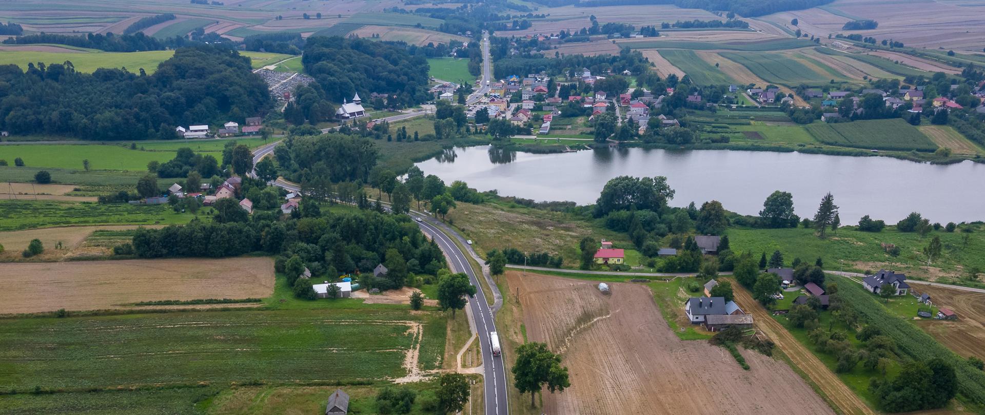 DK17 Zamość - Tomaszów Lubelski, widok z powietrza na miejscowość Krynice