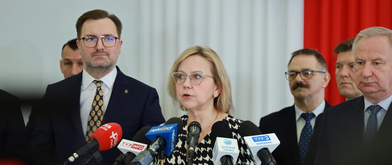 Minister Anna Moskwa Og Osi A Nabory Na Dzia Ania Rodowiskowe Dla