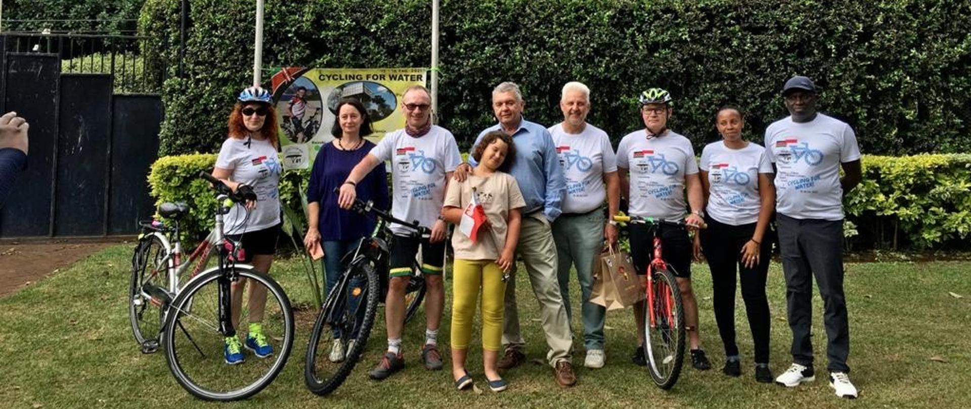 Participants of the charity intiative "Cycling for water" during a meeting with the Ambassador of Poland in Nairobi and his family