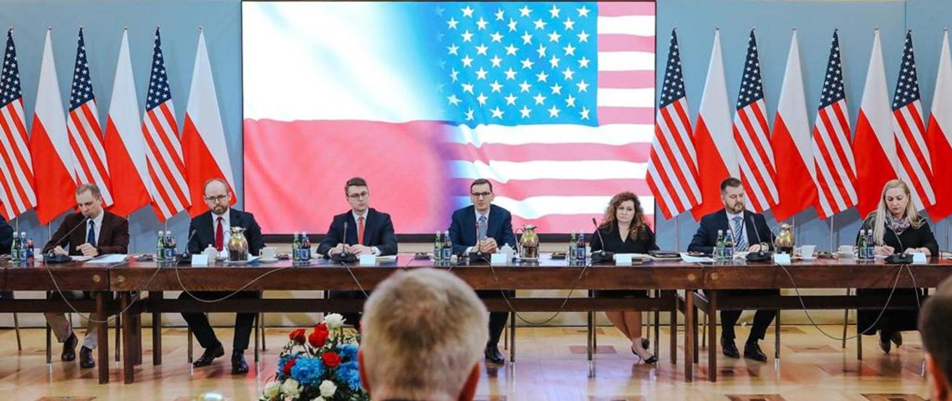 https://www.gov.pl/web/primeminister/prime-minister-mateusz-morawiecki-meets-with-a-delegation-of-members-of-the-us-house-of-representatives