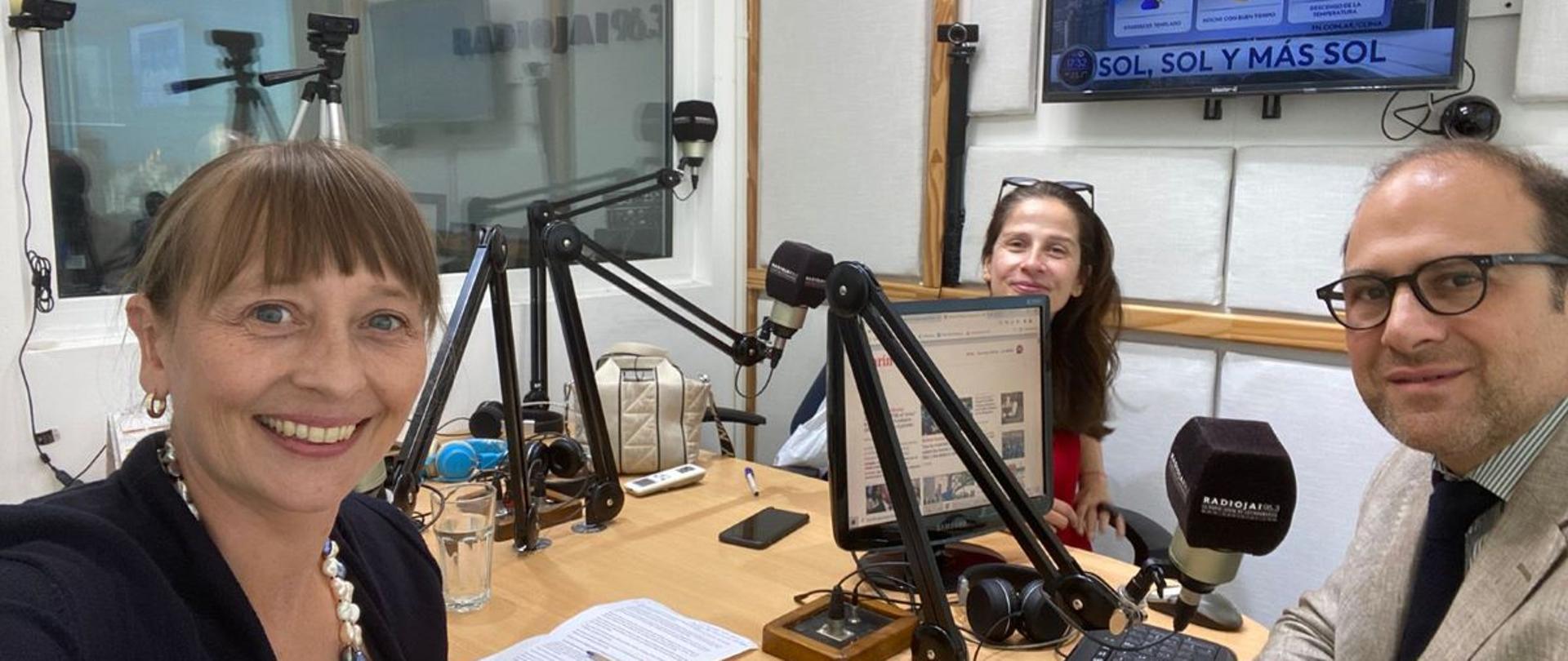 Aleksandra Piątkowska, Ambasador RP w Argentynie była gościem programu La Vuelta al Mundo en 60 minutos w Radiu Jai FM 96,3. 