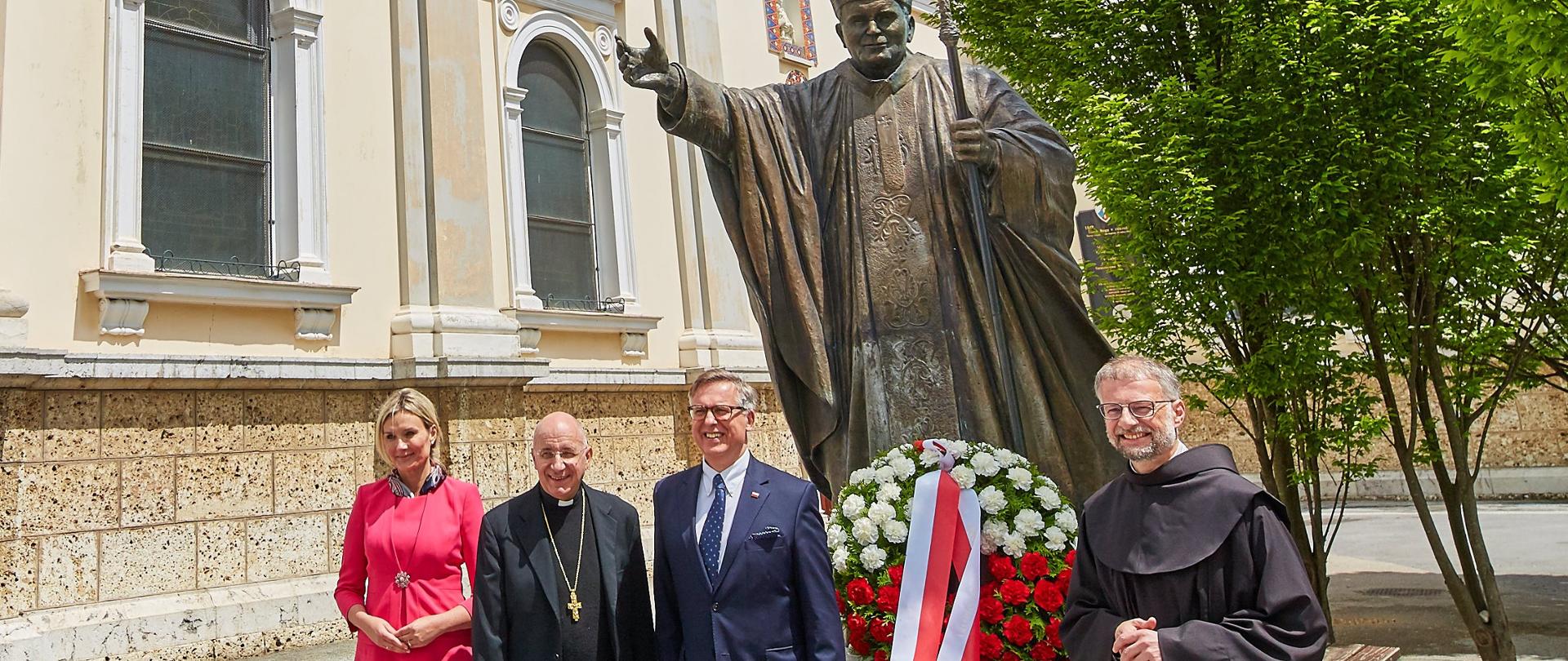 Ambasador_Krzysztof_Olendzki_Joanna_Olendzka_Nuncjusz_Apostolski__w_Słowenii_oraz_o_Robert_Bahcicjpg_2