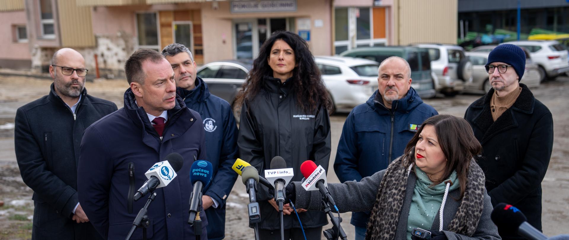 Konferencja prasowa z wiceministrem sportu i wojewodą dolnośląskim w Lądku Zdroju