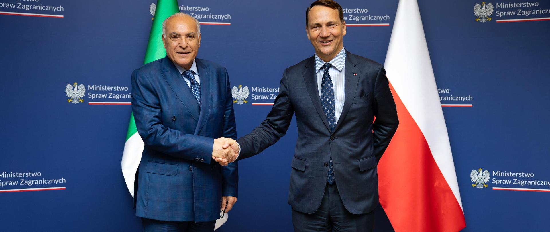 Minister Radosław Sikorski spotkał się z szefem algierskiej dyplomacji Ahmedem Attafem