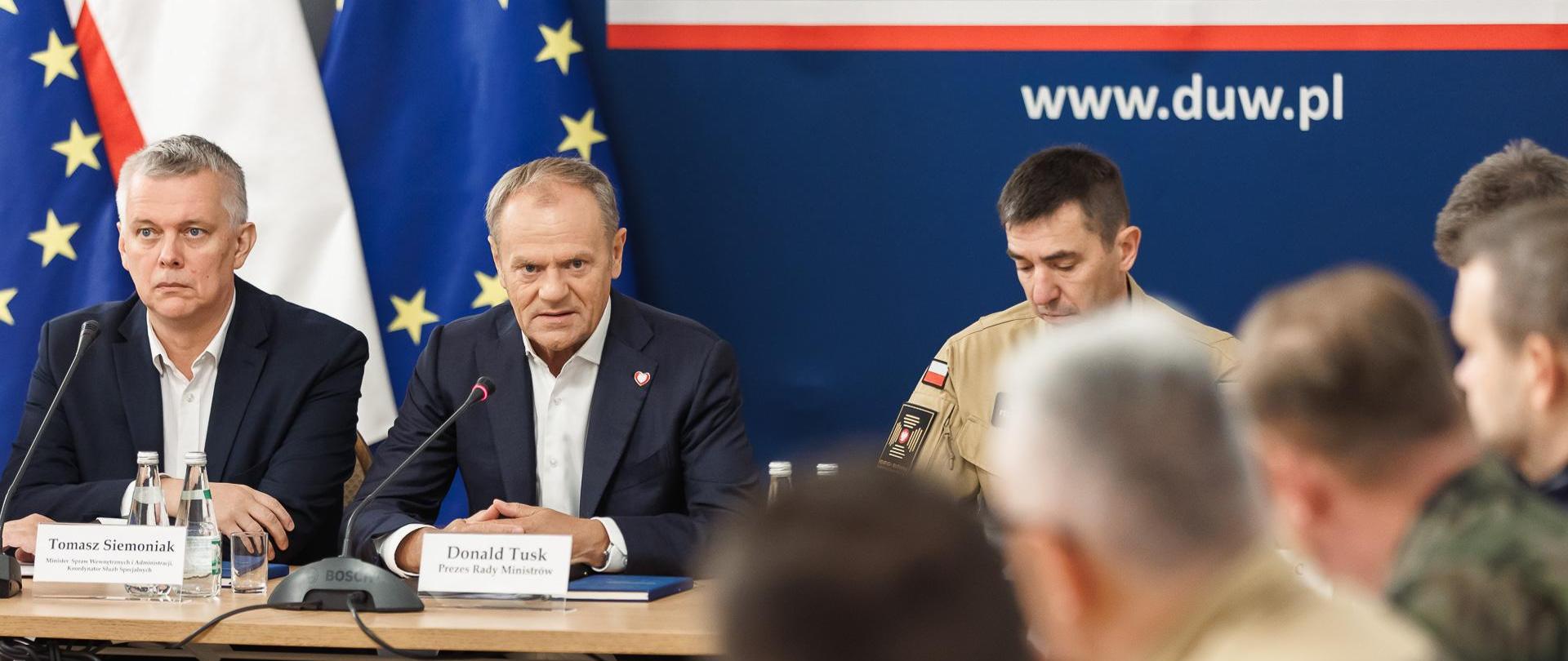 Premier Donald Tusk wziął udział w odprawie ze służbami we Wrocławiu. 