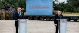 Prime Minister Jarosław Kaczyński and the Minister of National Defense during a conference at the 1st Warsaw Armored Brigade in Wesoła.