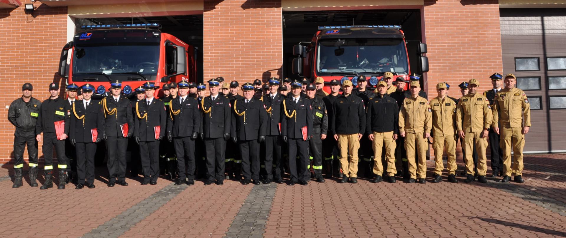 Wspólne zdjęcie uczestników zbiórki