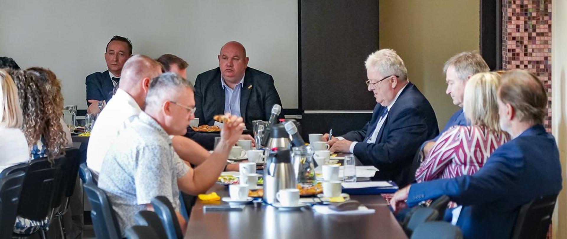 Spotkanie w Wojewódzkim Inspektoracie Weterynarii z udziałem ministra Czesława Siekierskiego (fot. MRiRW)