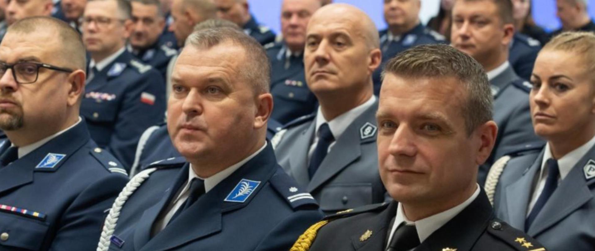 Komendant PSP w Radziejowie został odznaczony Decyzją Prezydium Zarządu Głównego NSZZ Policjantów Krzyżem Niepodległości KL. II za zasługi patriotyczne i działalność dla NSZZ Policjantów w różnych formach jego statutowej działalności