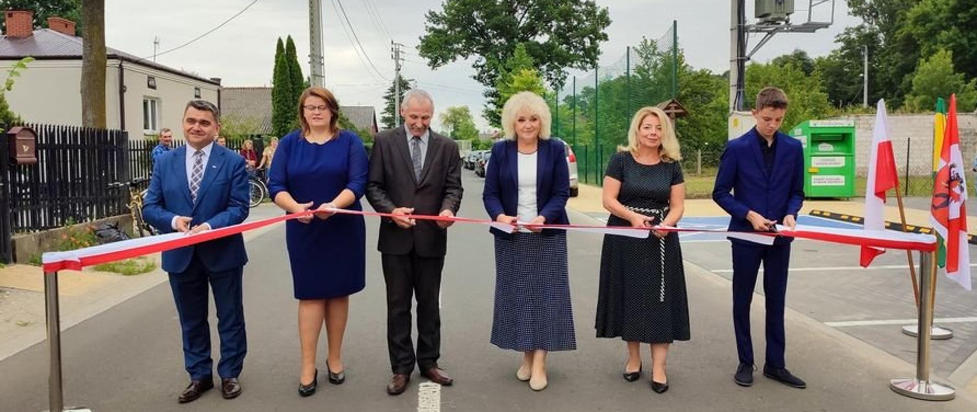 Gmina Łochów: uroczyste otwarcie przebudowanej drogi powiatowej Pogorzelec–Barchów