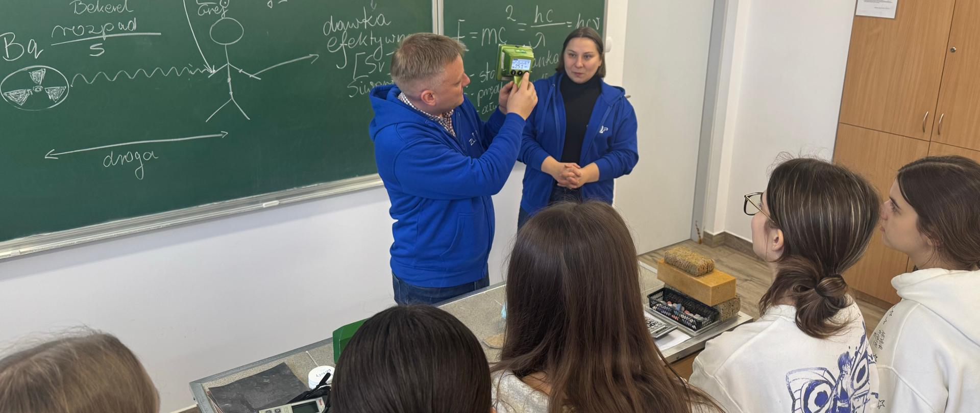 Uczestnicy warsztatów edukacyjnych Tydzień Atomowy