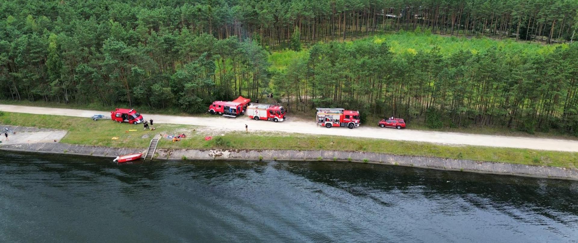 Ćwiczenia strażaków z ratownictwa wodnego "Słok"