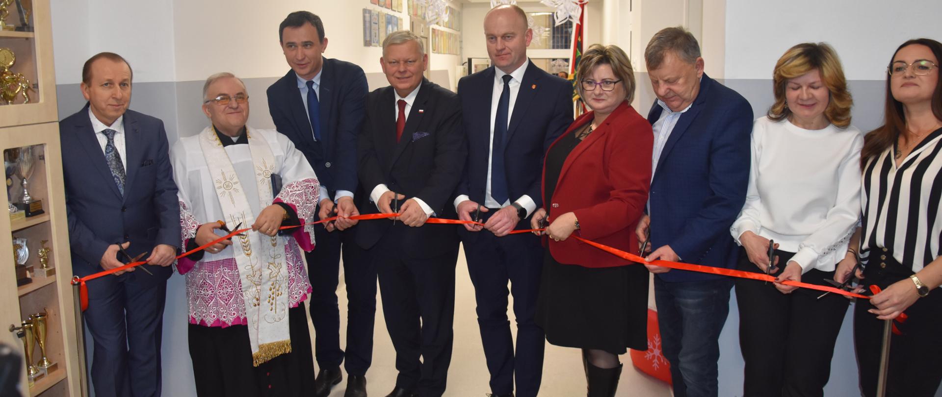 Gmina Pniewy: uroczyste otwarcie przebudowanej Publicznej Szkoły Podstawowej w Ciechlinie