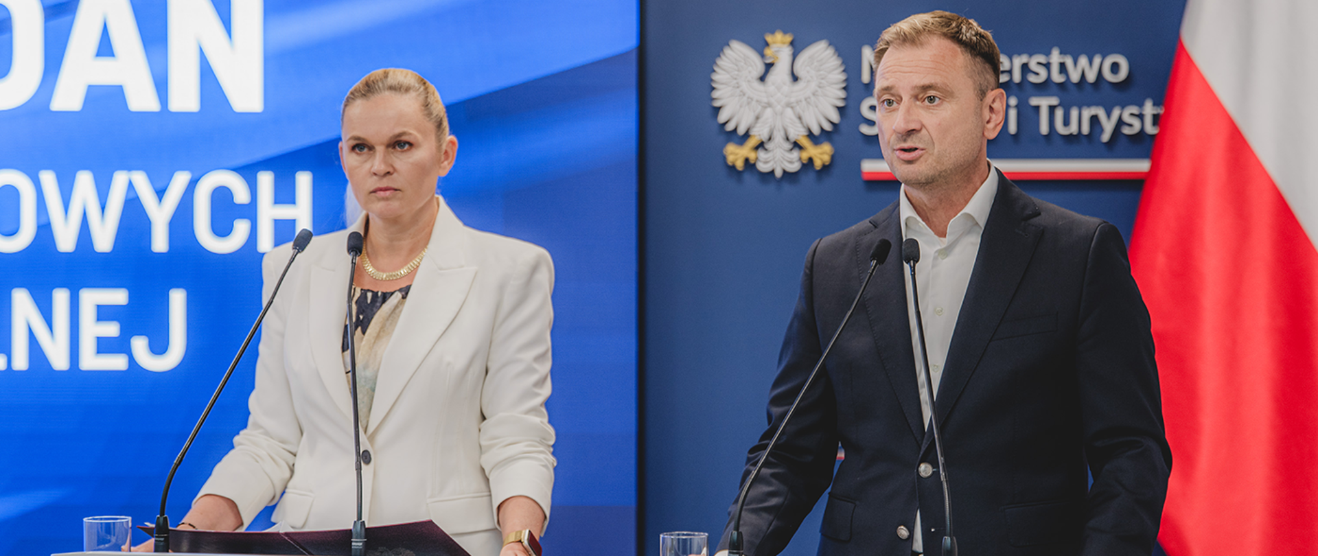 Ministra Edukacji Barbara Nowacka i Minister Sportu i Turystyki Sławomir Nitras podczas wspólnej konferencji prasowej.