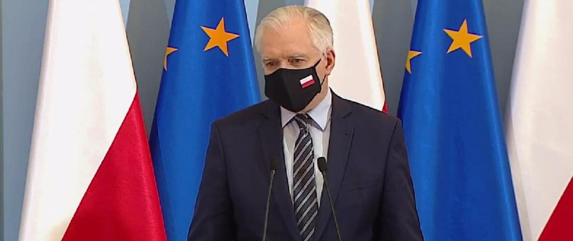 Prime Minister Jarosław Gowin in face mask