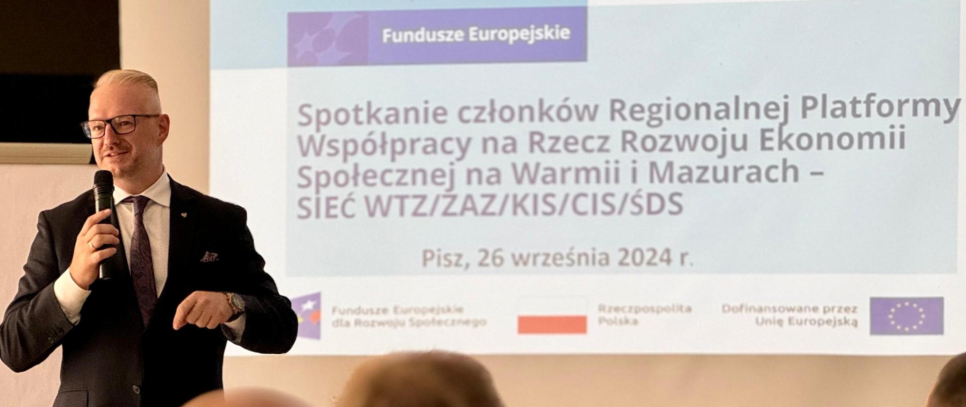  Wojewoda Warmińsko-Mazurski Radosław Król podczas spotkania Regionalnej Platformy Współpracy na Rzecz Rozwoju Ekonomii Społecznej - wystąpienie.