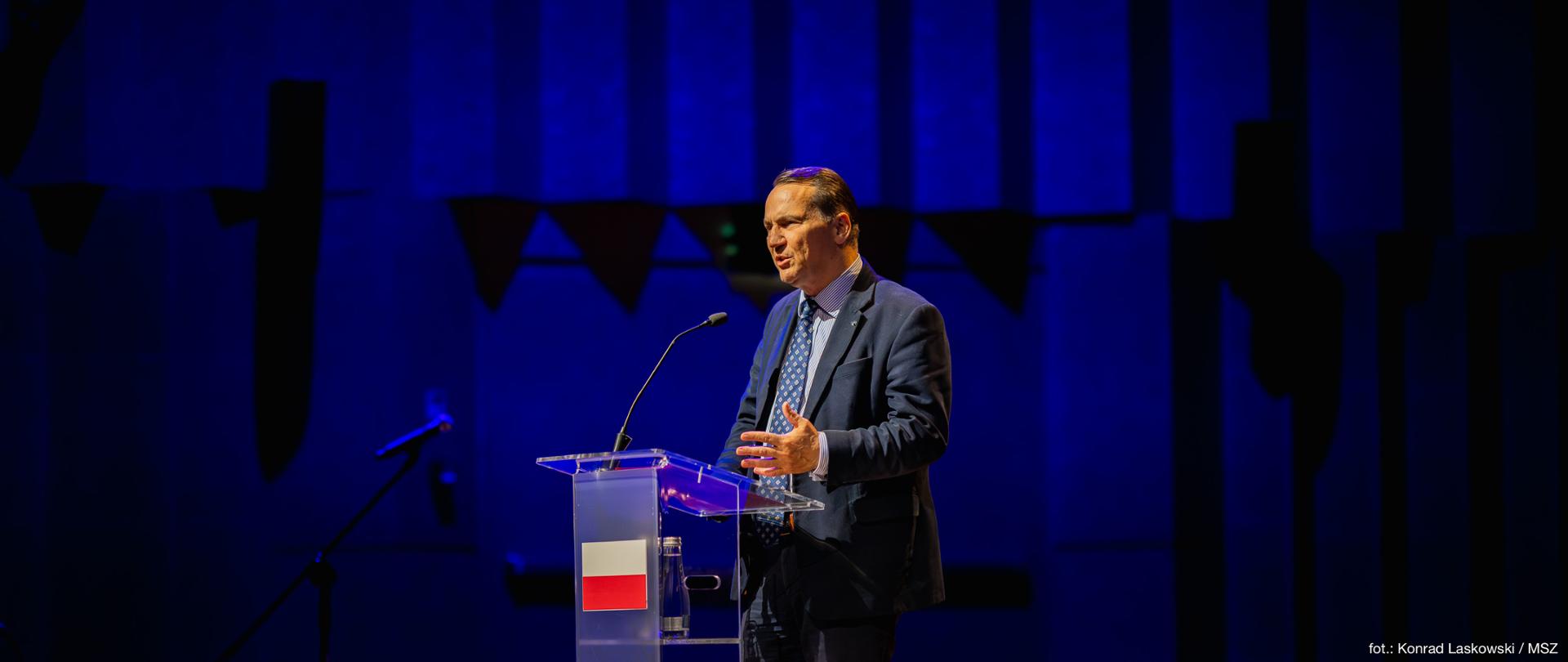 Minister Radosław Sikorski attended the screening of the film “Asylum” at the Polish History Museum 