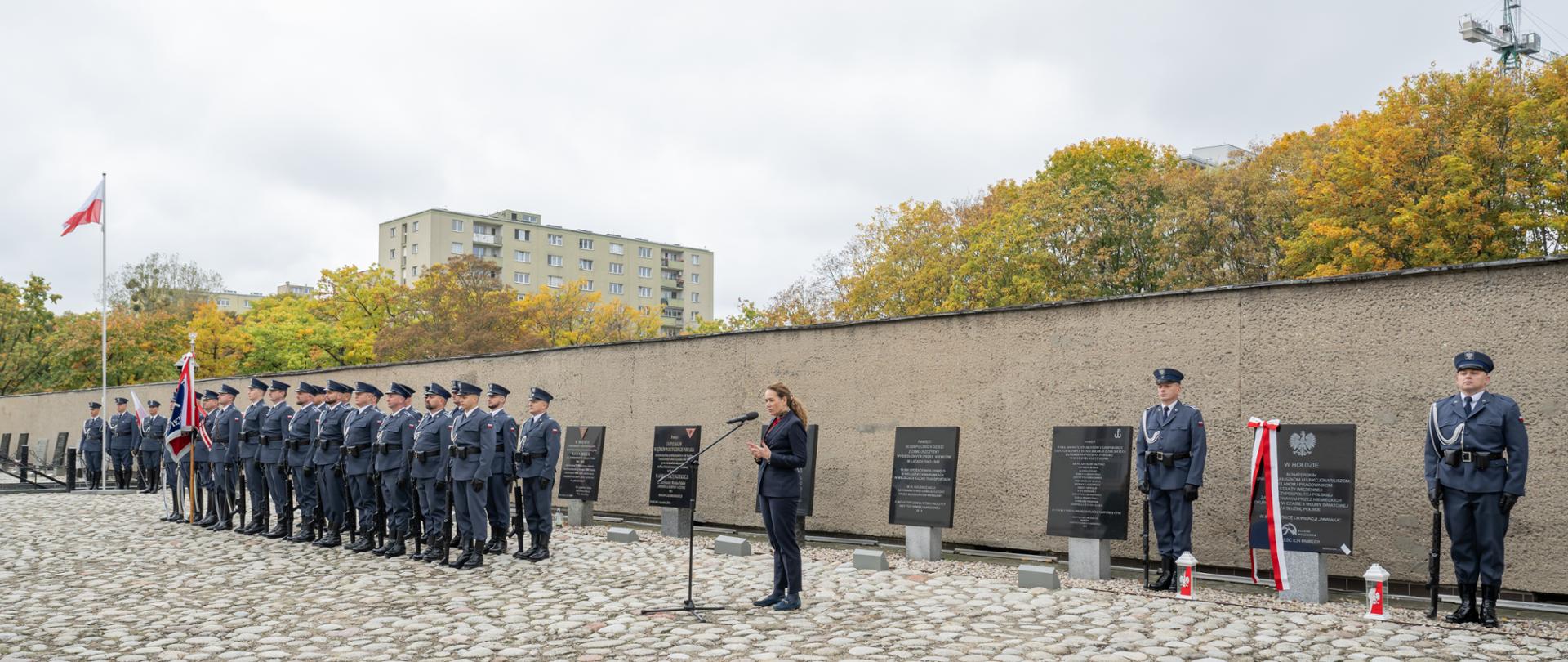 W warszawskim Muzeum Więzienia Pawiak odsłonięto tablicę pamiątkową dla uhonorowania przedstawicieli Straży Więziennej