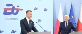 Minister Adam Szłapka i Premier Jerzy Buzek podczas konferencji prasowej