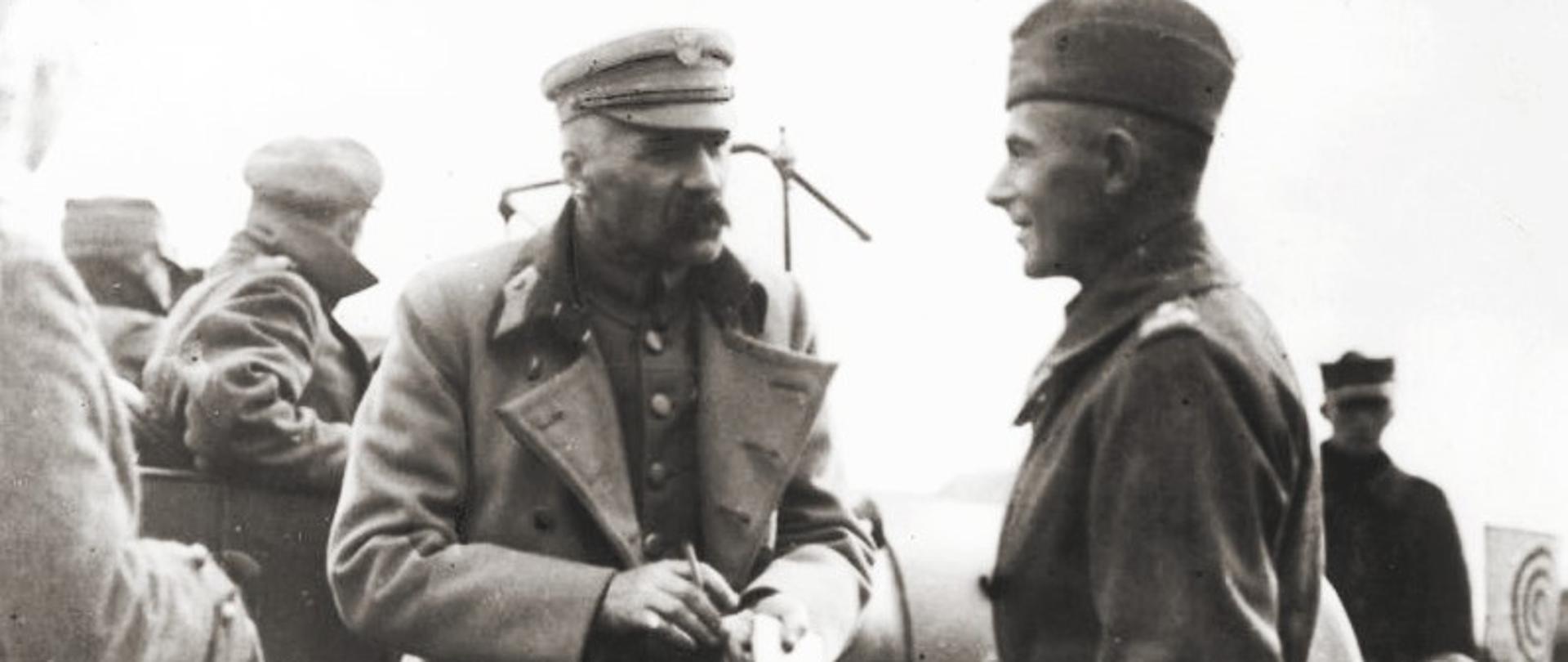 El Jefe del Estado polaco, Józef Piłsudski (a la izquierda) y el general Edward Rydz-Śmigły durante la guerra polaco-bolchevique de 1920. 