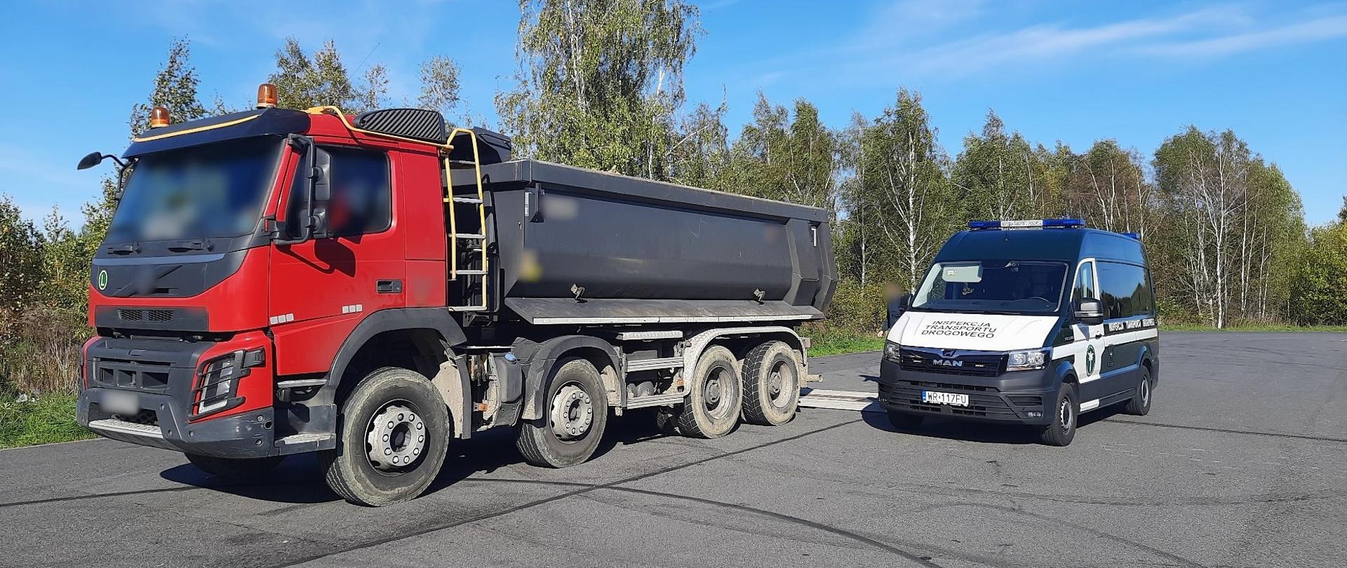 Wywrotka zatrzymana przez patrol mazowieckiej Inspekcji Transportu Drogowego na ekspresowej „ósemce”, w okolicach Grodziska Mazowieckiego. Pojazd ważył prawie 39 ton zamiast dopuszczalnych 34 ton.