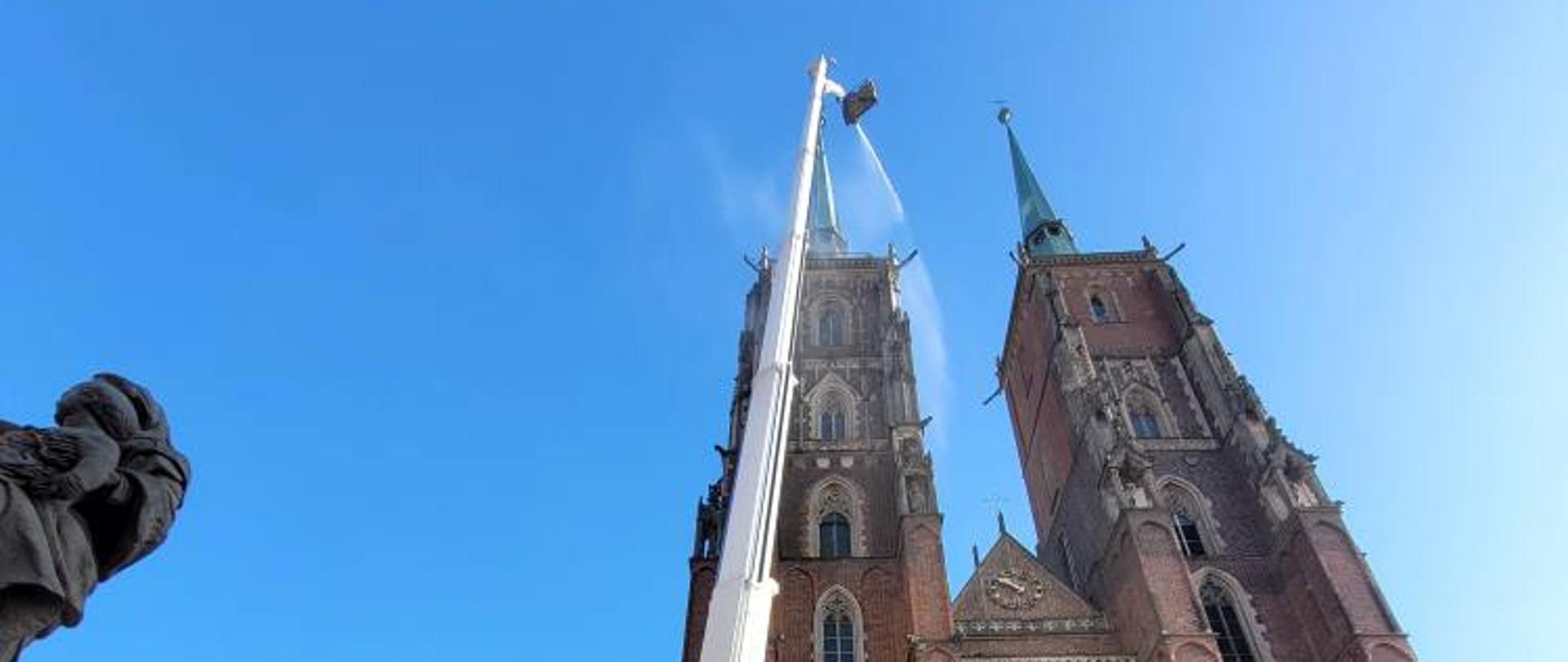 Ćwiczenia strażackie na obiekcie Katedry św. Jana Chrzciciela we Wrocławiu