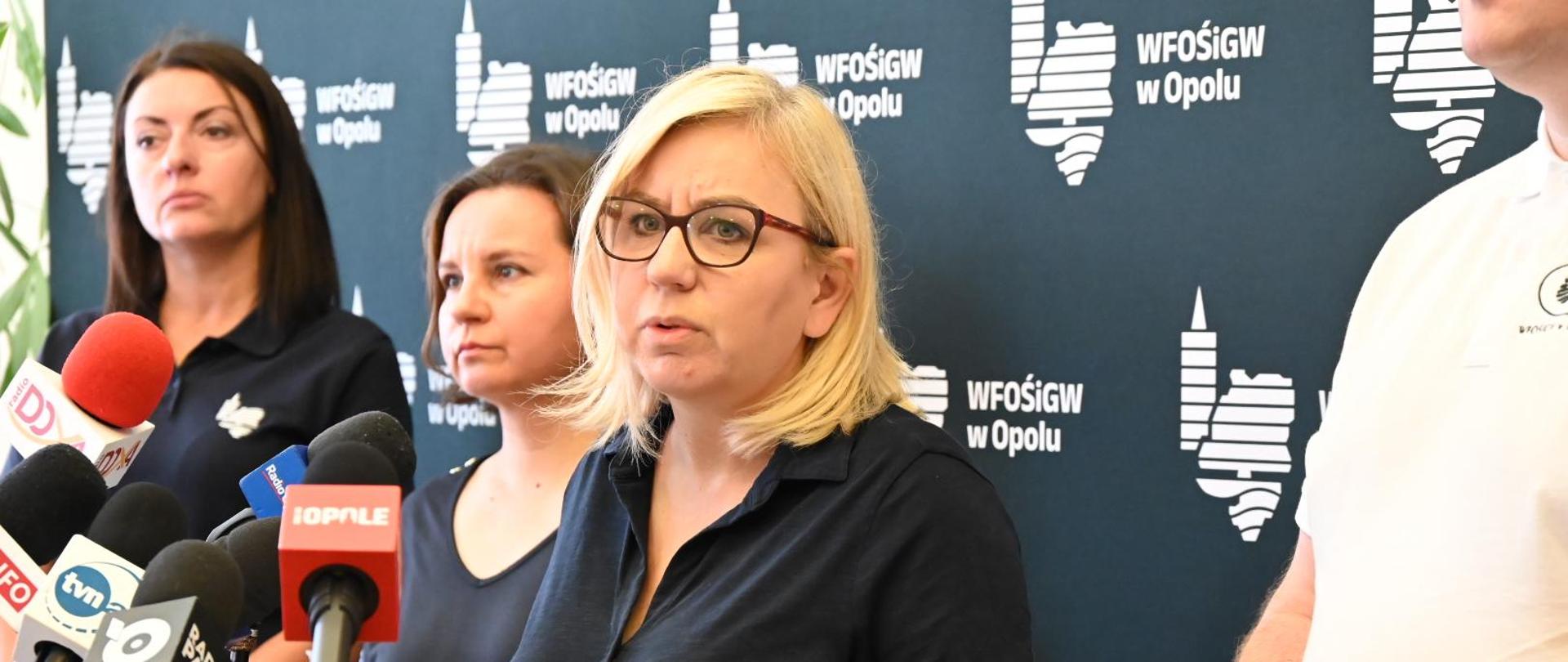 Ministra klimatu i środowiska Paulina Hennig-Kloska na konferencji prasowej