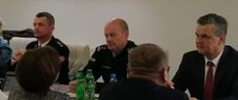 Informacje o bezpieczeństwie podczas Sesji Rady Miejskiej w Opatowcu-powiat kazimierski