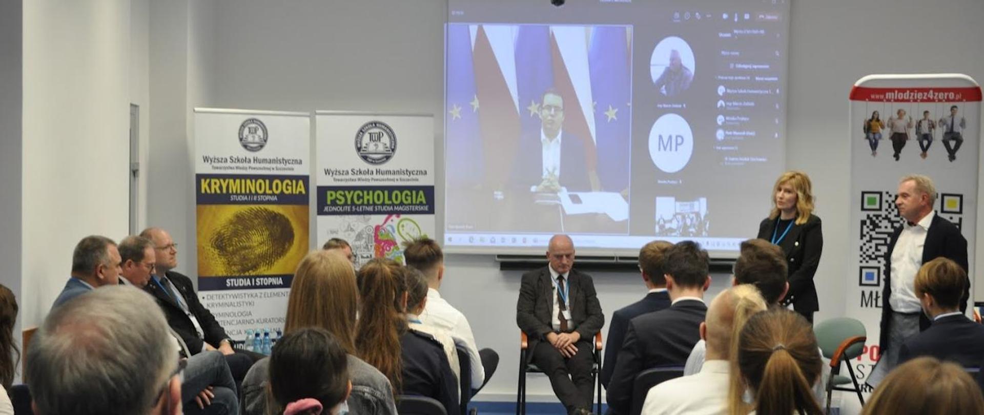 Minister_Piotr_Mazurek_na_konferencji_otwarcia_projektu_Młodzież_40