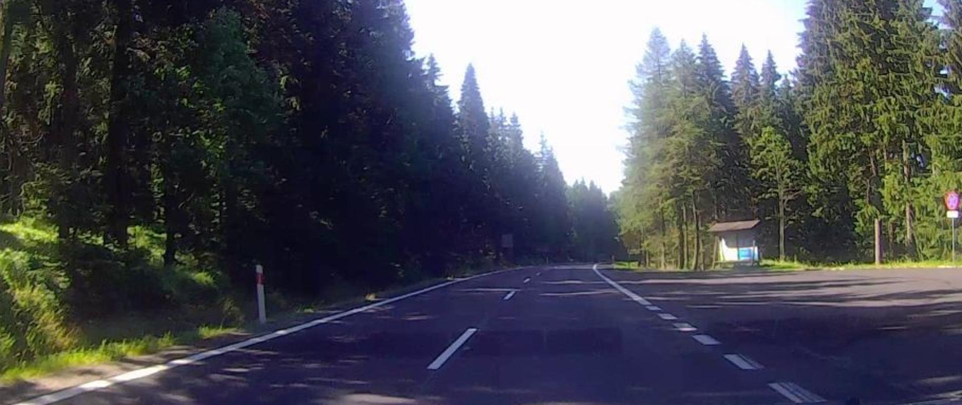 Na zdjęciu widać drogę krajową nr 3 w Jakuszycach