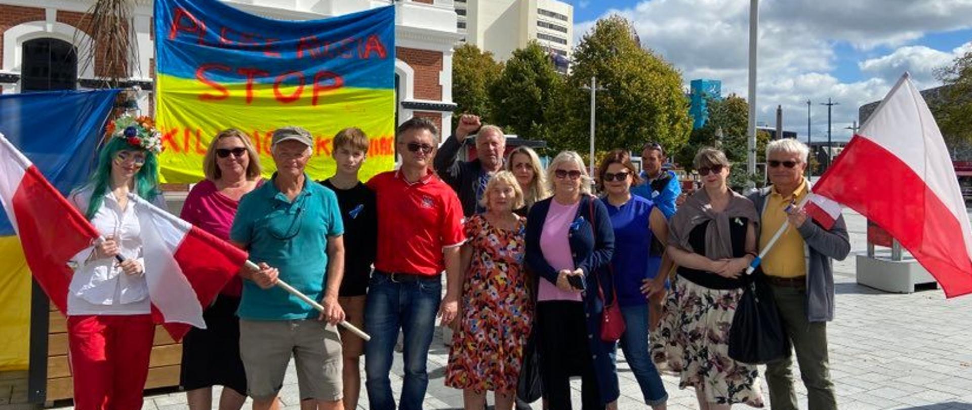 Społeczności z Europy Środkowej w Christchurch, Nowa Zelandia, - protestują przeciwko rosyjskiej agresji na Ukrainę. 