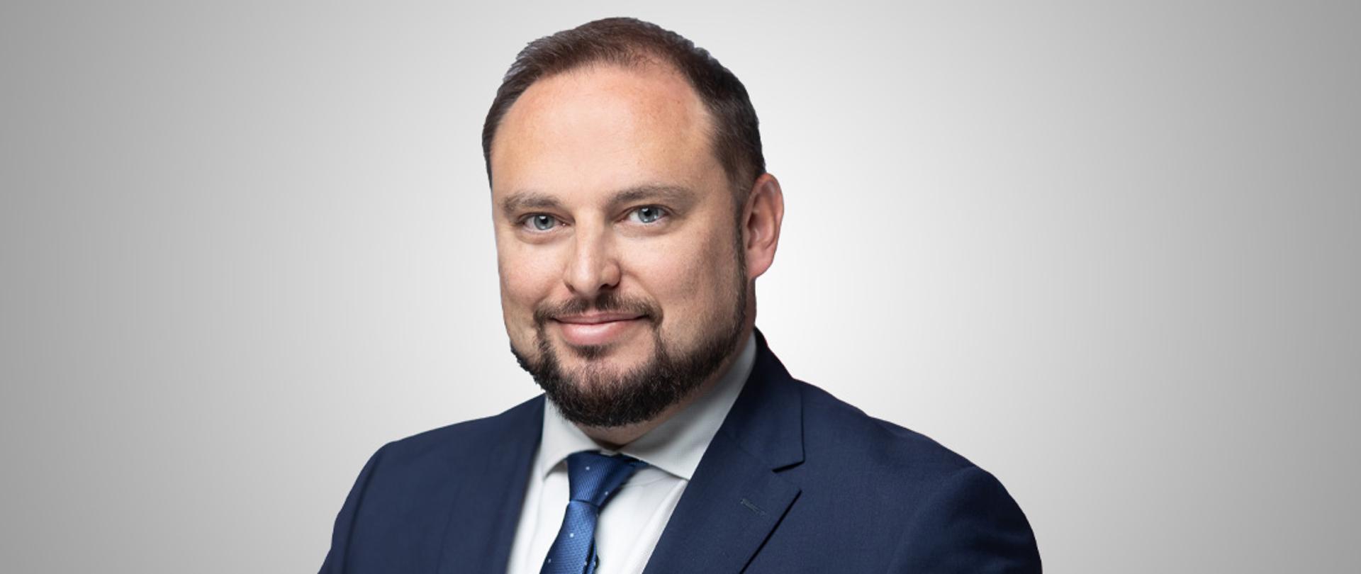 Dyrektor Generalny MSWiA Bartosz Wiśniakowski