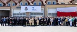 Zdjęcie grupowe podczas Powiatowych Obchodów Dnia Strażaka w KP PSP w Szczytnie