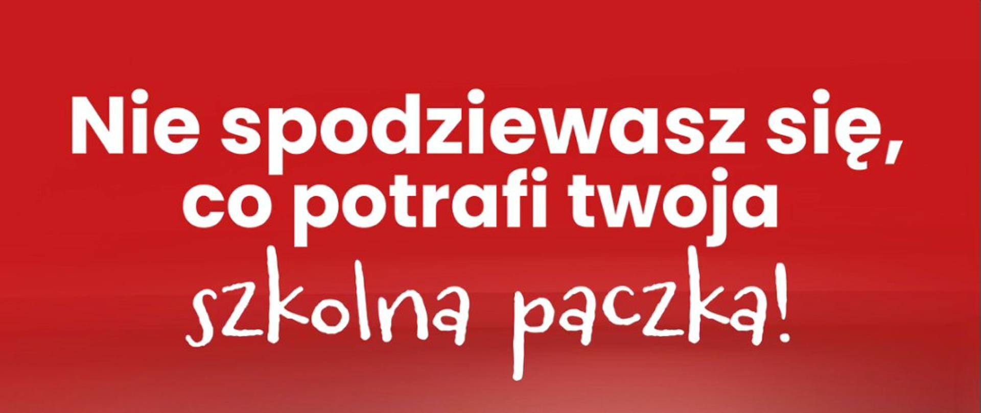 dzieci trzymające paczki, biały napis na czerwonym tle, kod qr i logo. 