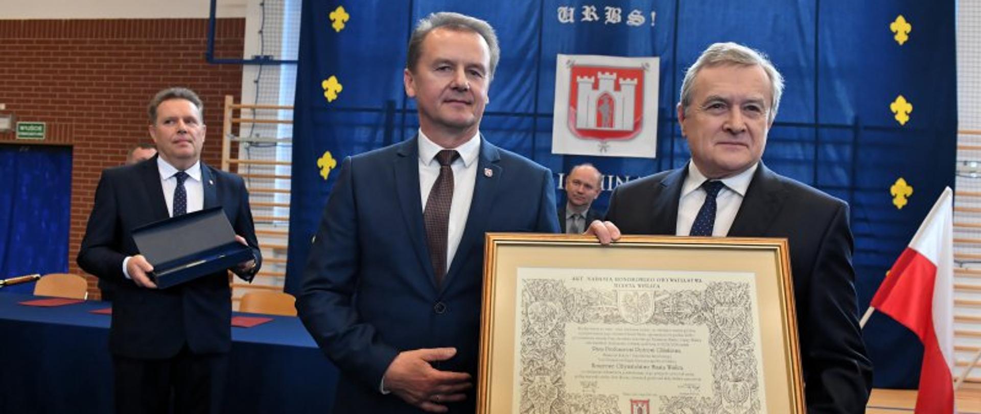 Wicepremier, minister kultury prof. Piotr Gliński pierwszym honorowym obywatelem Wiślicy, fot. Piotr Polak/PAP