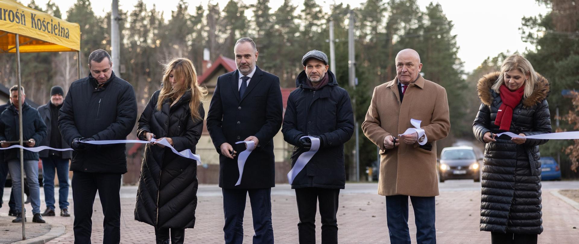 Otwarcie zmodernizowanych dróg na terenie gminy Niewodnica Kościelna