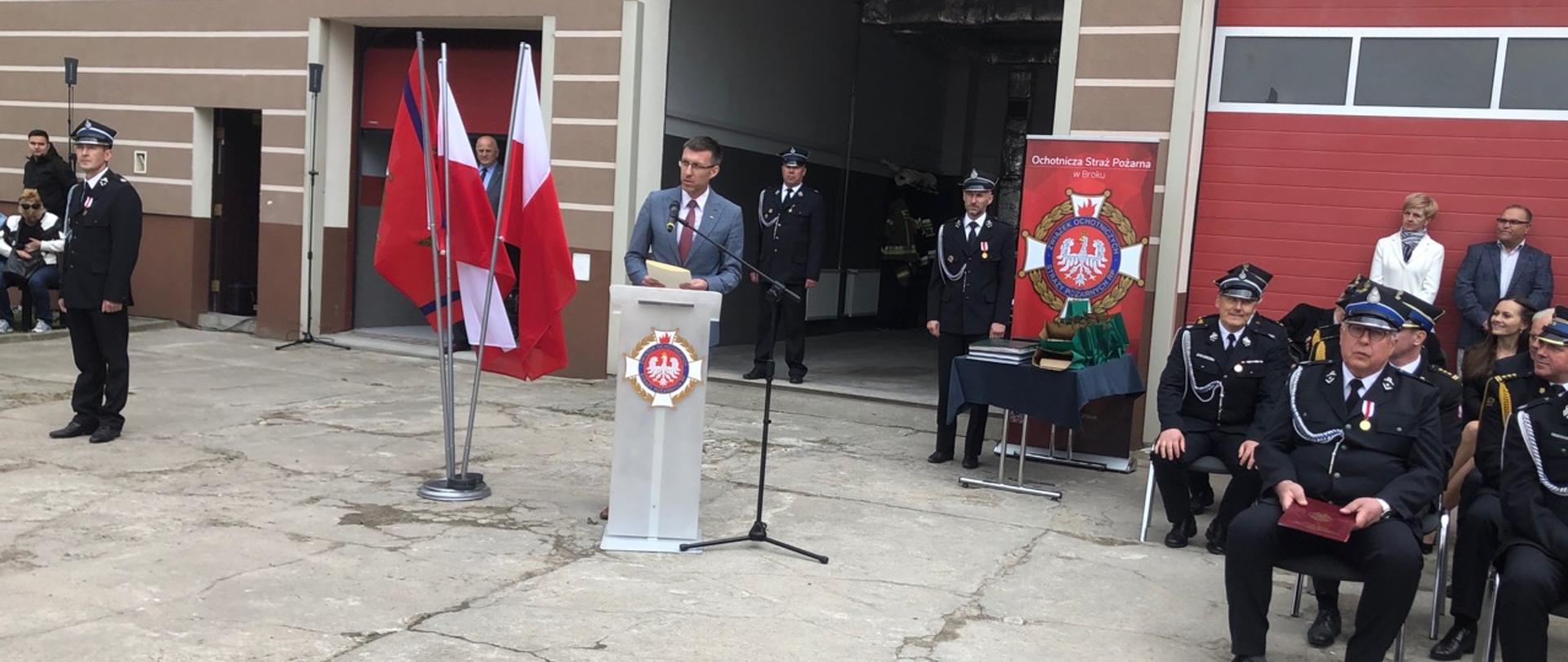 Przekazanie samochodu pożarniczo-gaśniczego oraz obchody Jubileuszu 120-lecia OSP w Broku