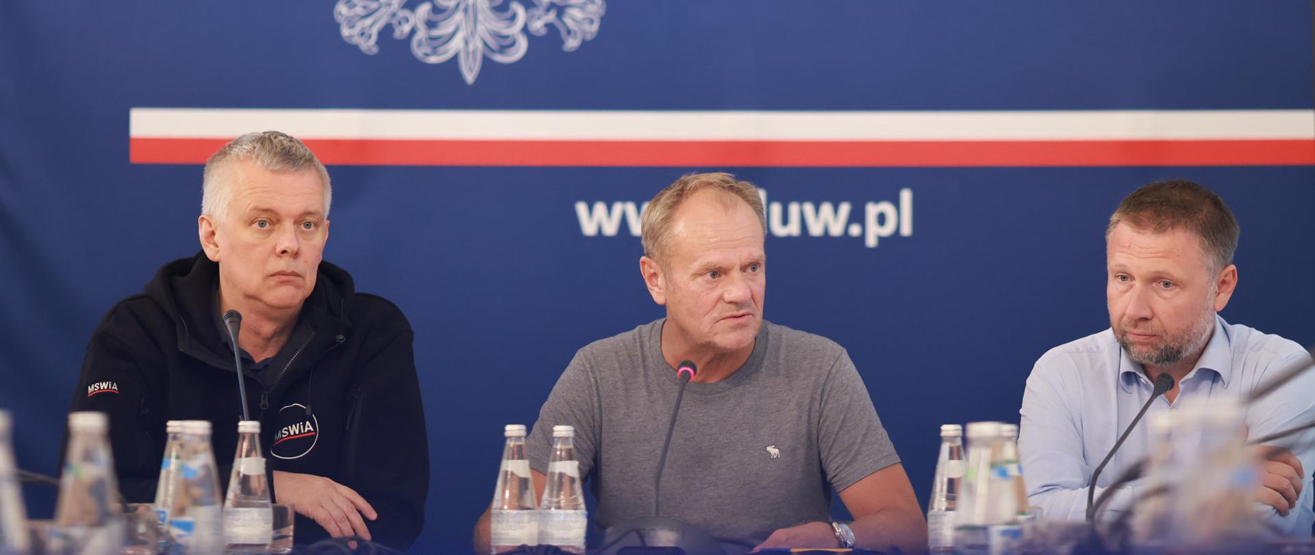 Prime Minister Donald Tusk during a meeting of the crisis staff