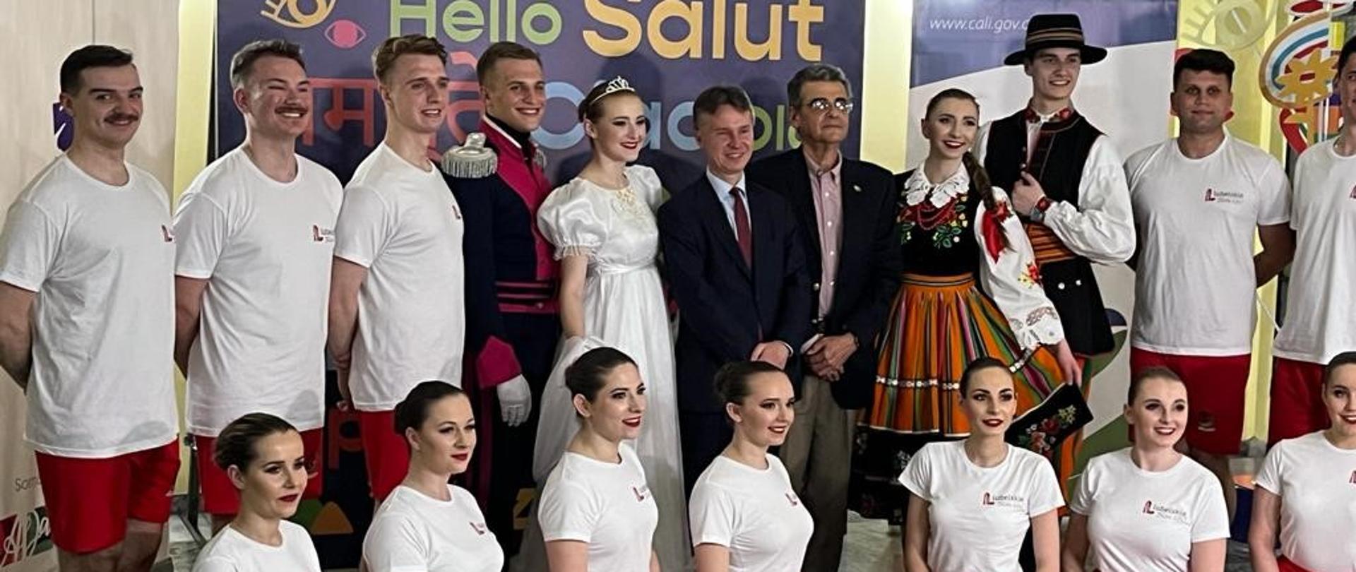 El Conjunto Polaco de Canto y Danza Folclóricos "Jawor" en el Encuentro Mundial de las Culturas Populares de Cali