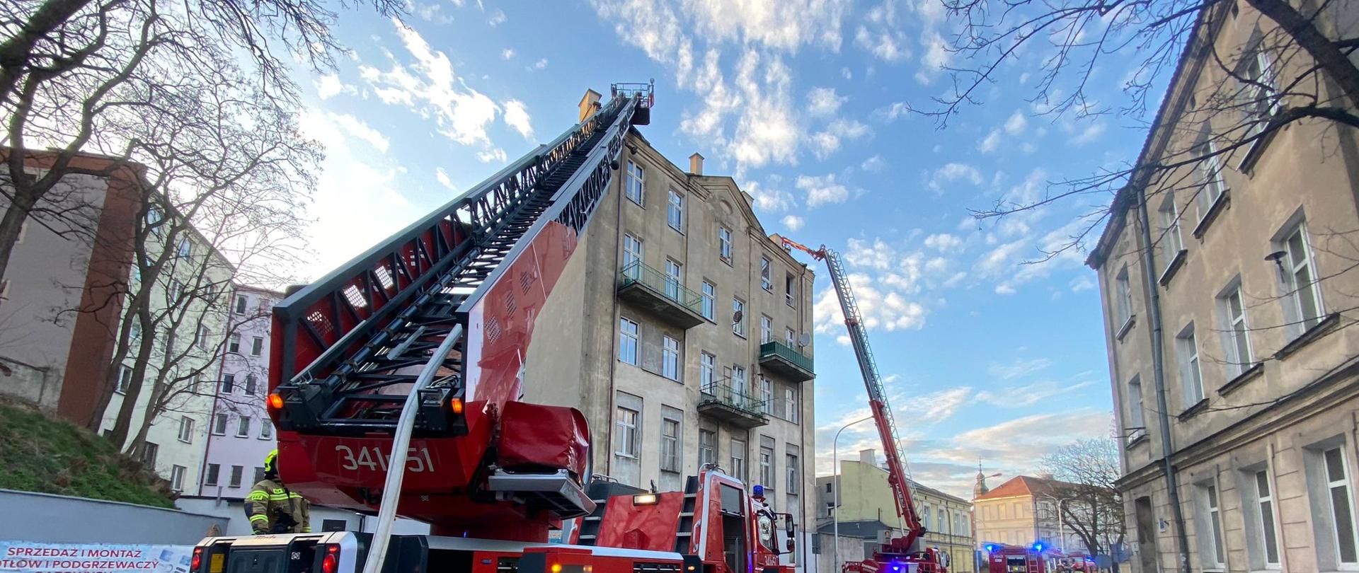 POŻAR PODDASZA KAMIENICY NA ULICY GÓRNOŚLĄSKIEJ [04.04.2023]